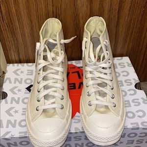 Worn twice . Comes with box. 7 men . Woman’s 9